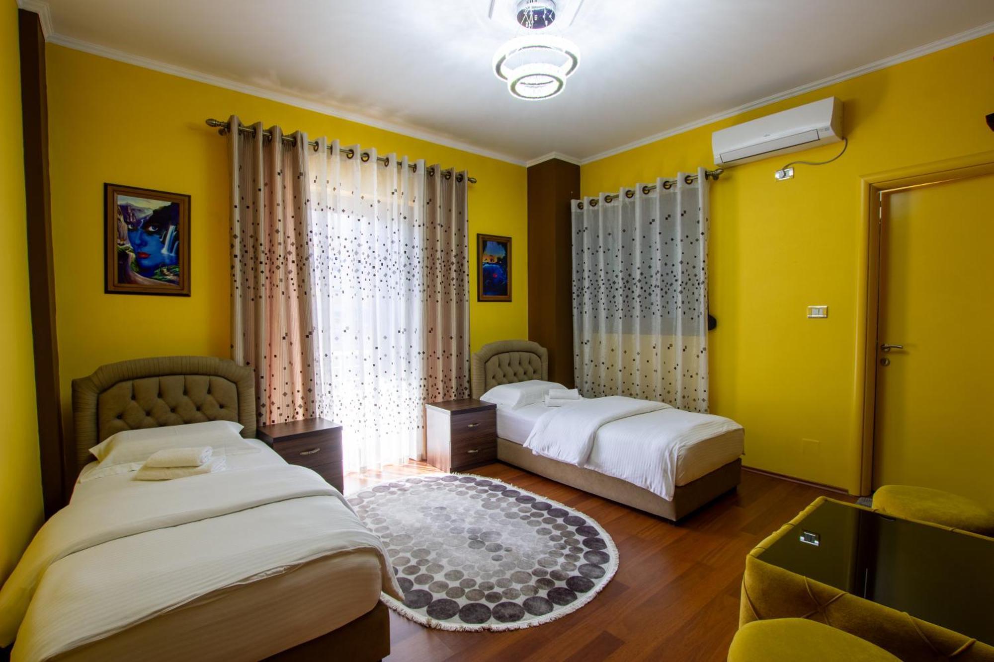 Bora Hotel Gjirokastër المظهر الخارجي الصورة
