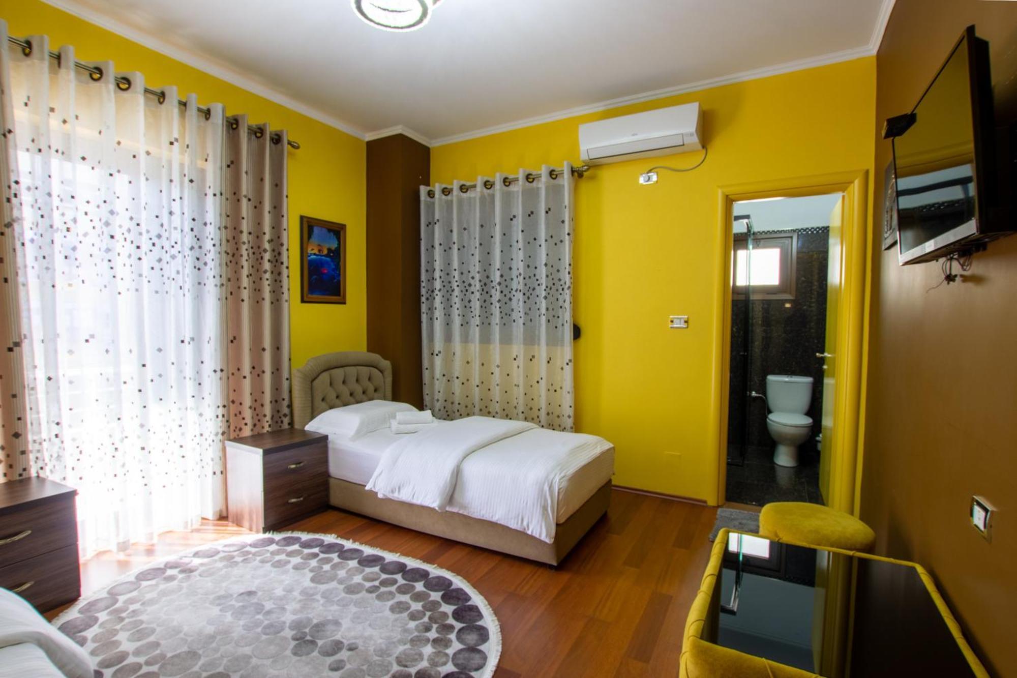 Bora Hotel Gjirokastër المظهر الخارجي الصورة